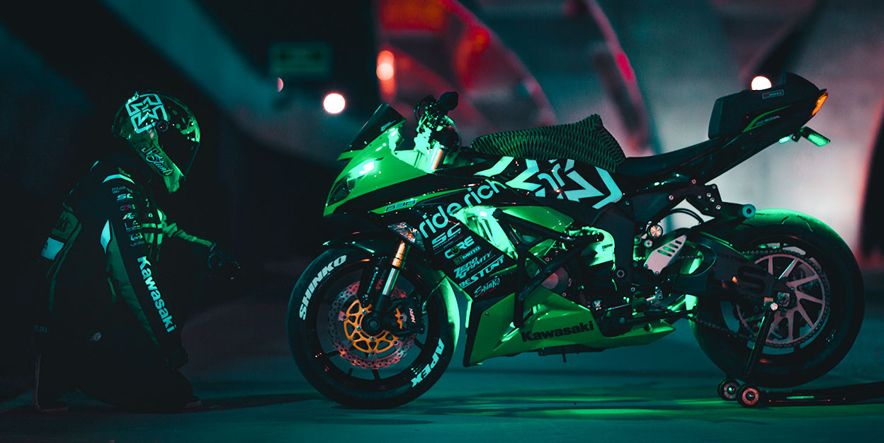 moto-blog-top-banner-template