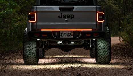 jeep-gladiator-tailgate-light-bar-thumb